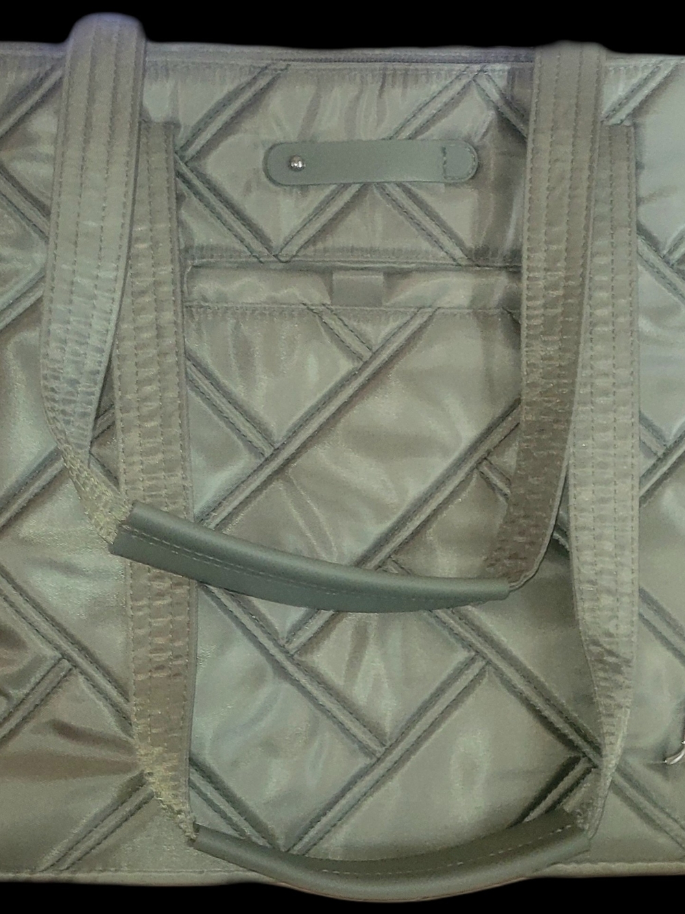 NWOT LUG TOTE STYLE BAG IN OLIVE GREEN